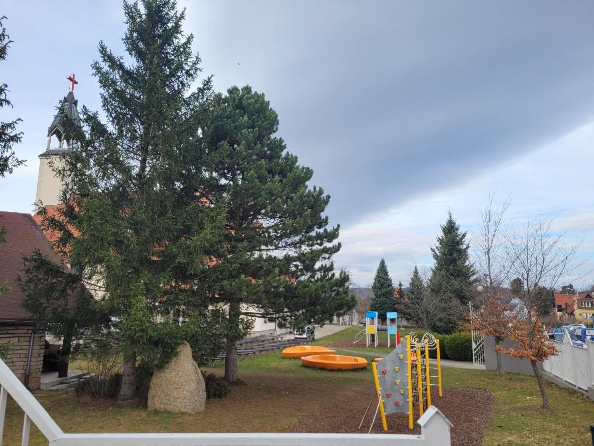 Apartament Nina Єленя-Ґура Екстер'єр фото